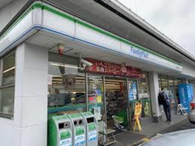コンビニ　ファミリーマート宝ヶ池店（コンビニ）まで1537m