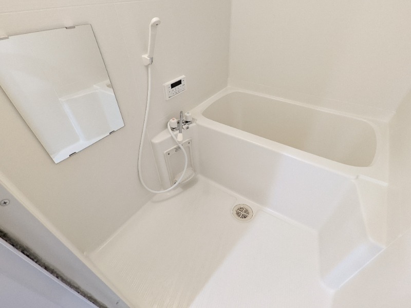 バス・シャワールーム　図面と現状が相違がある場合には現状を優先