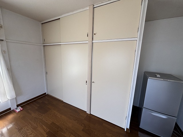 収納　広々とした押入とクローゼット付きでたくさん物を収納出来ます♪