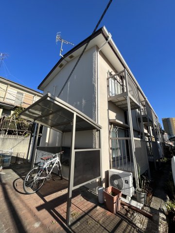 建物外観　NURO光インターネットが無料です。２人入居もご相談下さい♪