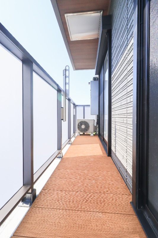 バルコニー　図面と現状に相違がある場合には現状を優先