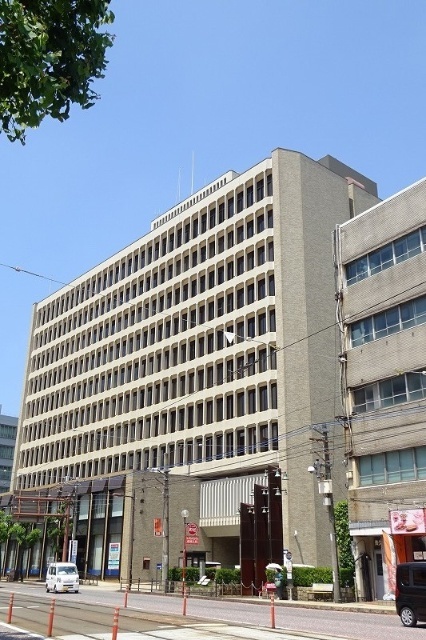 銀行　十八親和銀行長崎営業部（銀行）まで486m