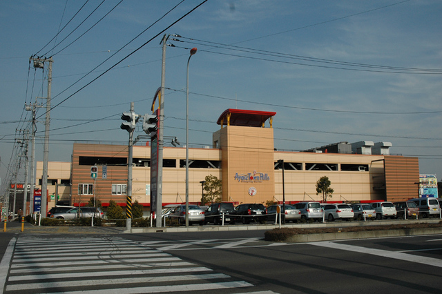 ショッピングセンター　綾瀬タウンヒルズショッピングセンター（ショッピングセンター）まで506m