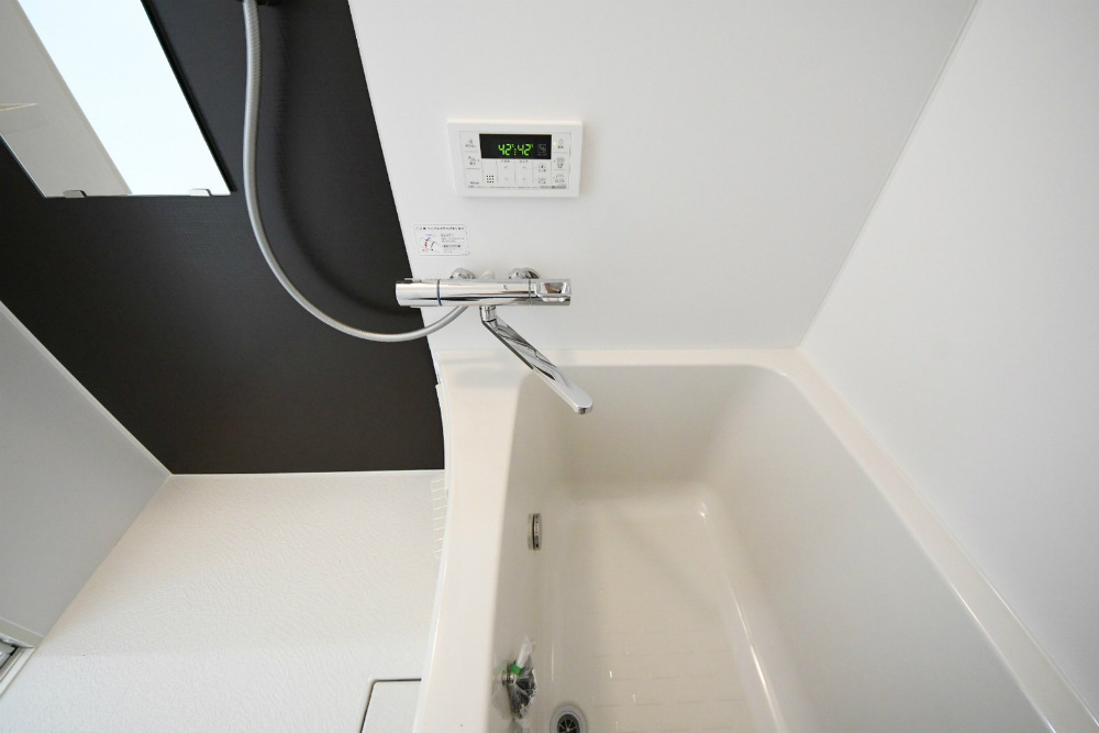 洗面設備　浴室、追い焚き機能付バス、乾燥暖房機能搭載