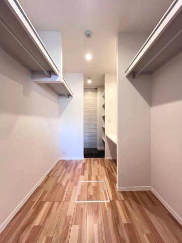 収納　ウォークインクローゼット