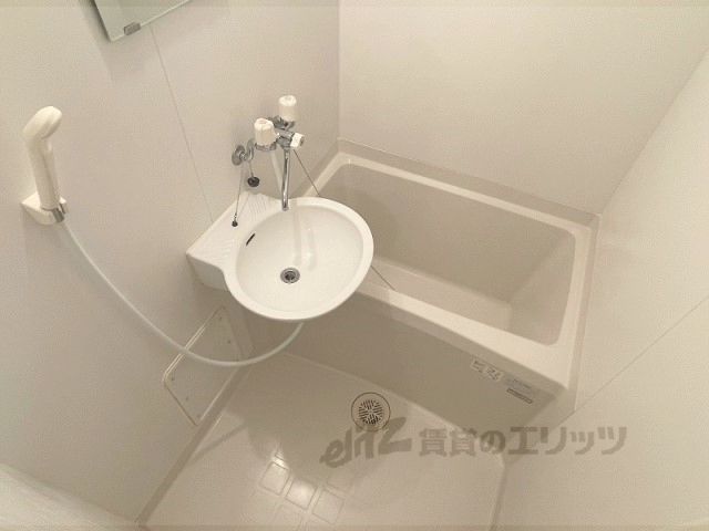 バス・シャワールーム　バス