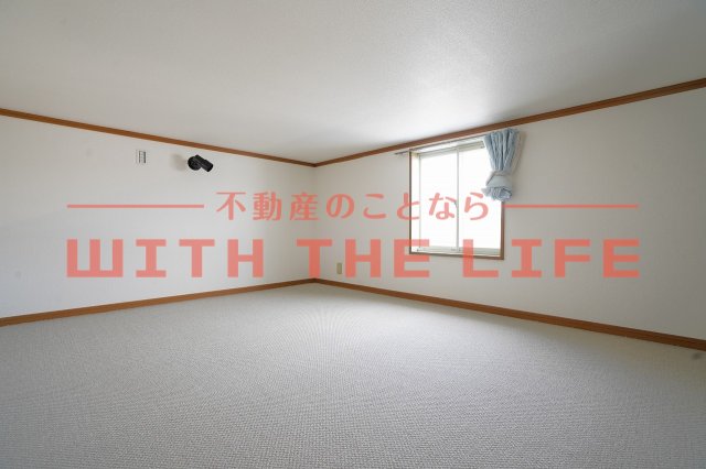 その他部屋・スペース　落ち着いて過ごせるお部屋なので、寝室にいかがでしょうか