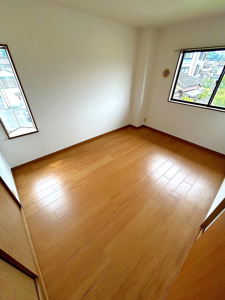 その他　洋室６帖