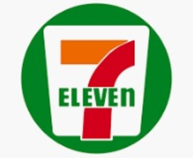 コンビニ　セブンイレブン鎌ケ谷富岡1丁目店（コンビニ）まで611m