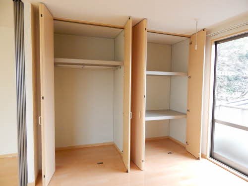 収納　※別号室の写真です。