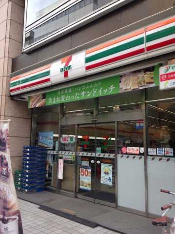 コンビニ　セブンイレブン外神田２丁目妻恋坂店（コンビニ）まで54m