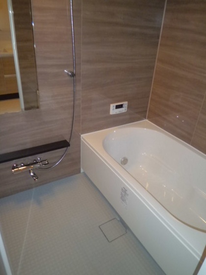 バス・シャワールーム　他号室のお写真です