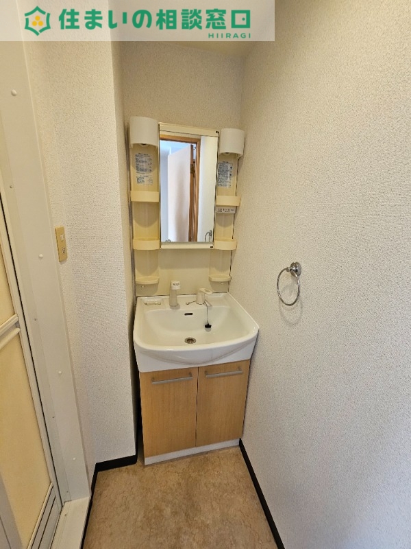 洗面設備　同型