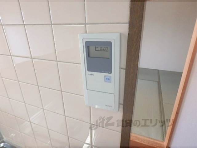 その他設備　給湯器リモコン