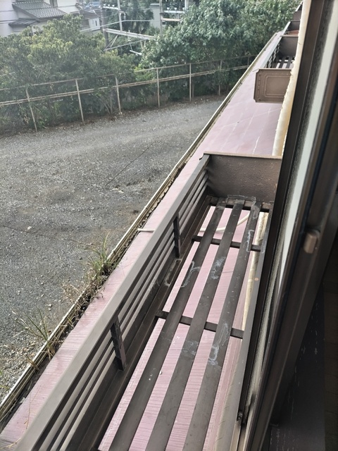 バルコニー　フラワーボックス