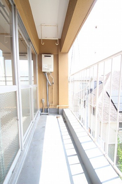 バルコニー　同物件別室です。