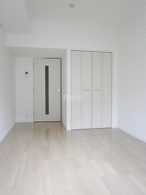 居室・リビング　内見予約受付中、お気軽にお問い合わせください。