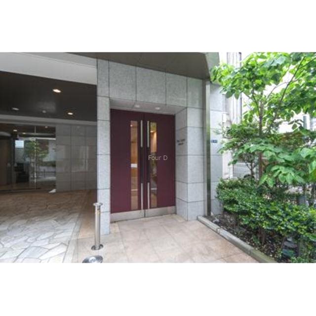 エントランス　内見予約受付中、お気軽にお問い合わせください。