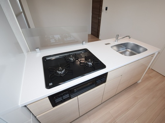 キッチン　同マンションの別部屋参照