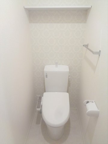 トイレ　温水洗浄暖房便座