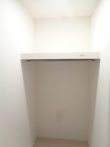 収納　ウォークインクローゼット