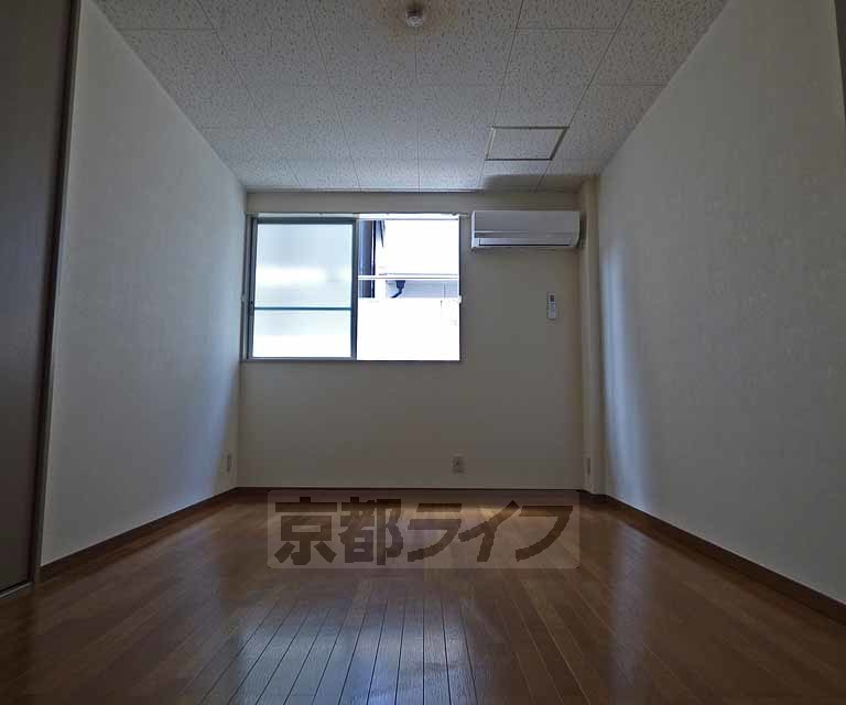 居室・リビング　綺麗な室内です。