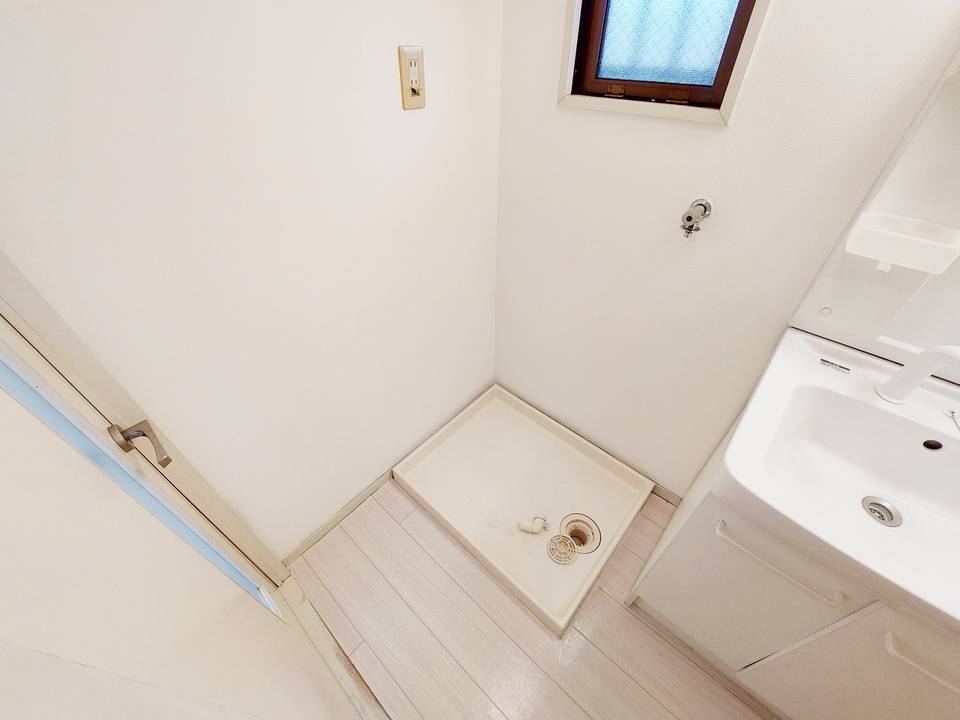 洗面設備　洗濯機置場