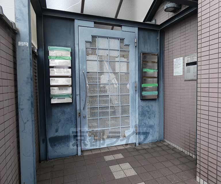 その他共有部分　建物入り口です。