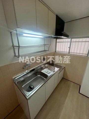 キッチン　コンパクトなキッチンで掃除もラクラク