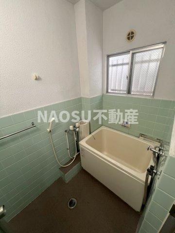 バス・シャワールーム　お風呂です