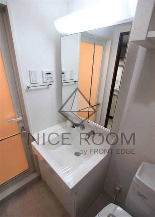 洗面設備　ラブ心斎橋ウエスト　独立洗面台