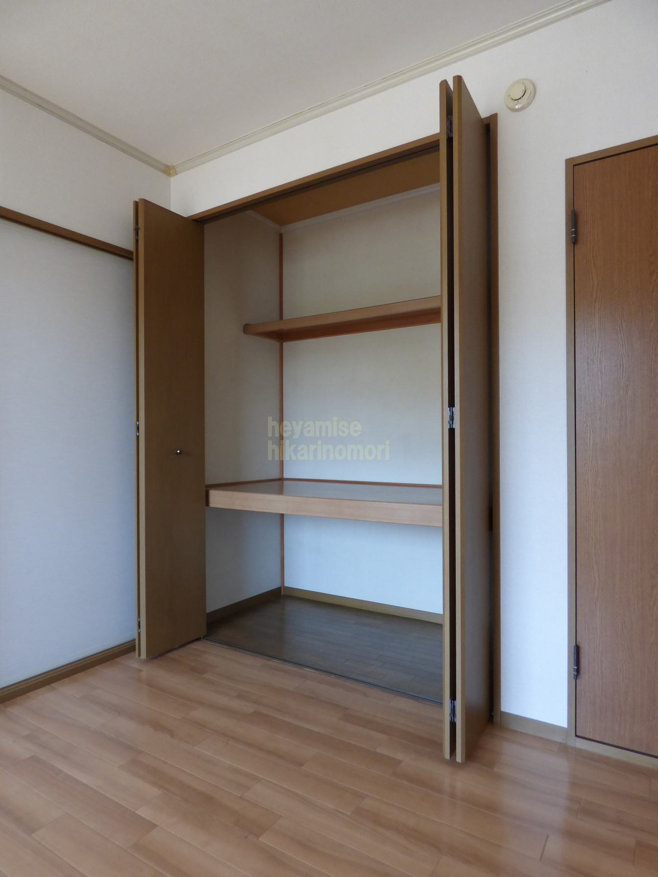 収納　写真は同型モデル