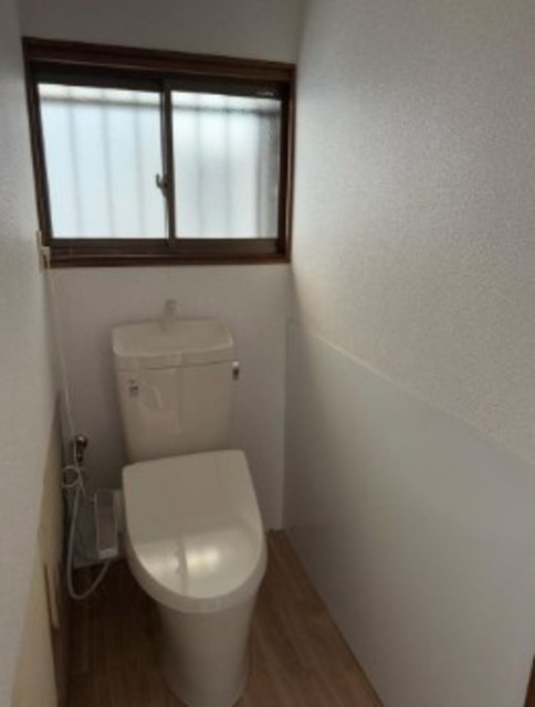 行幸町1丁目戸建のトイレ写真