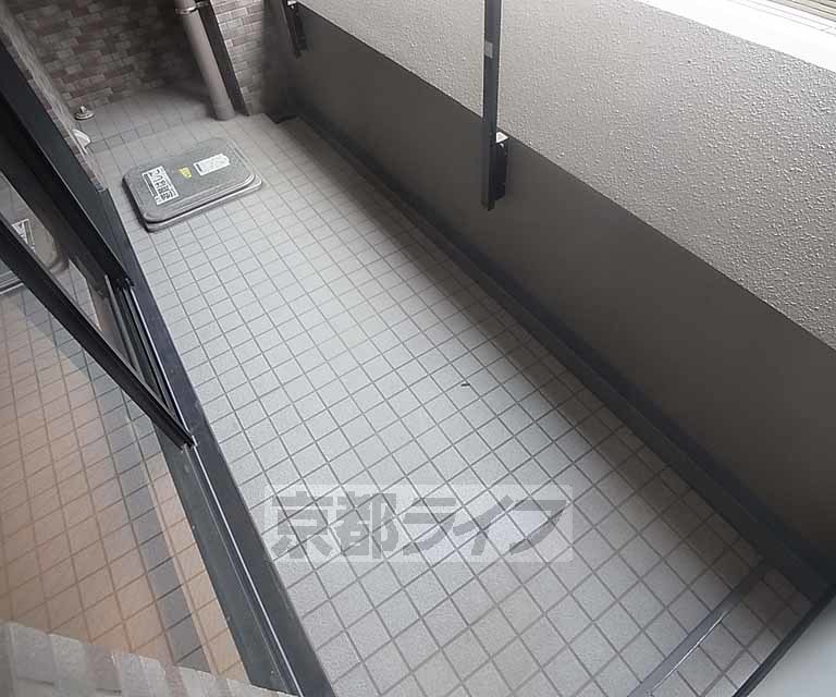 バルコニー　日当りの良いバルコニーです。