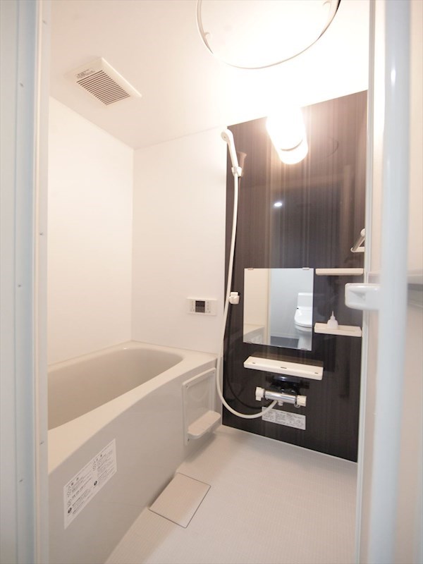 バス・シャワールーム　追い焚き・オートバス機能付お風呂