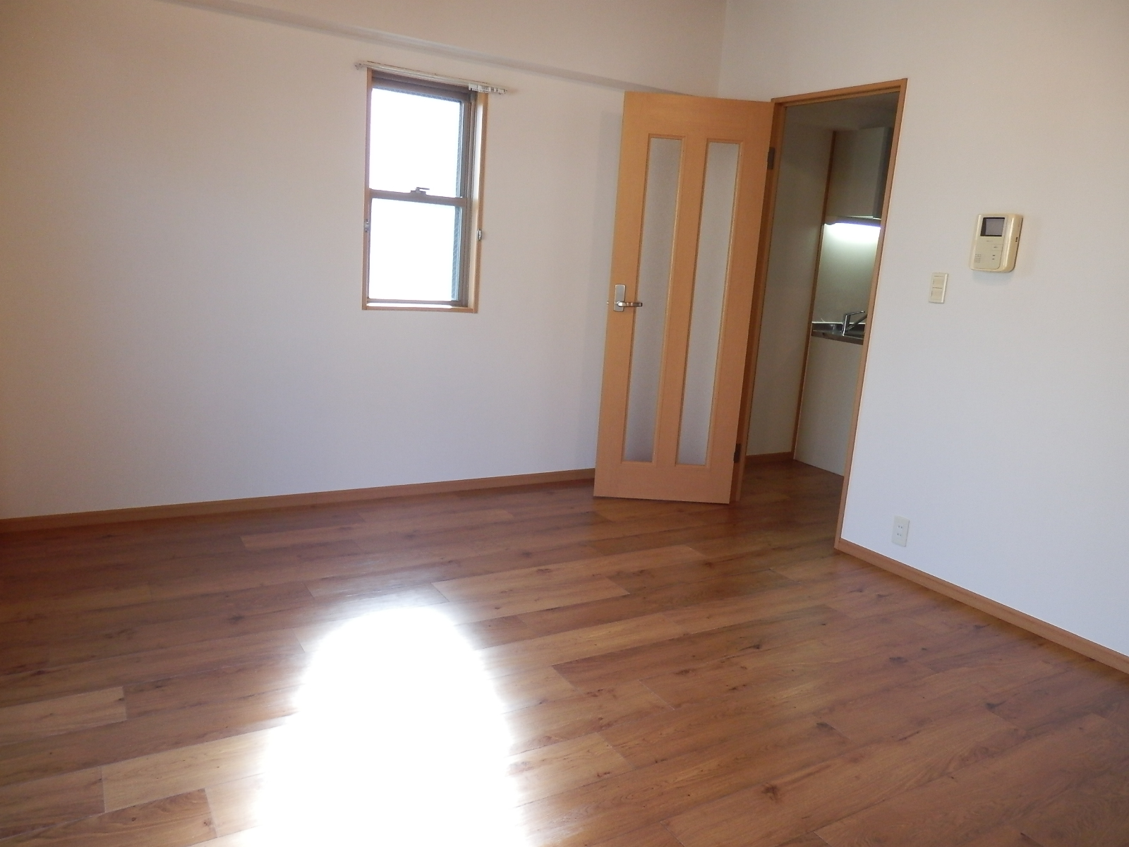 居室・リビング　別号室の写真です