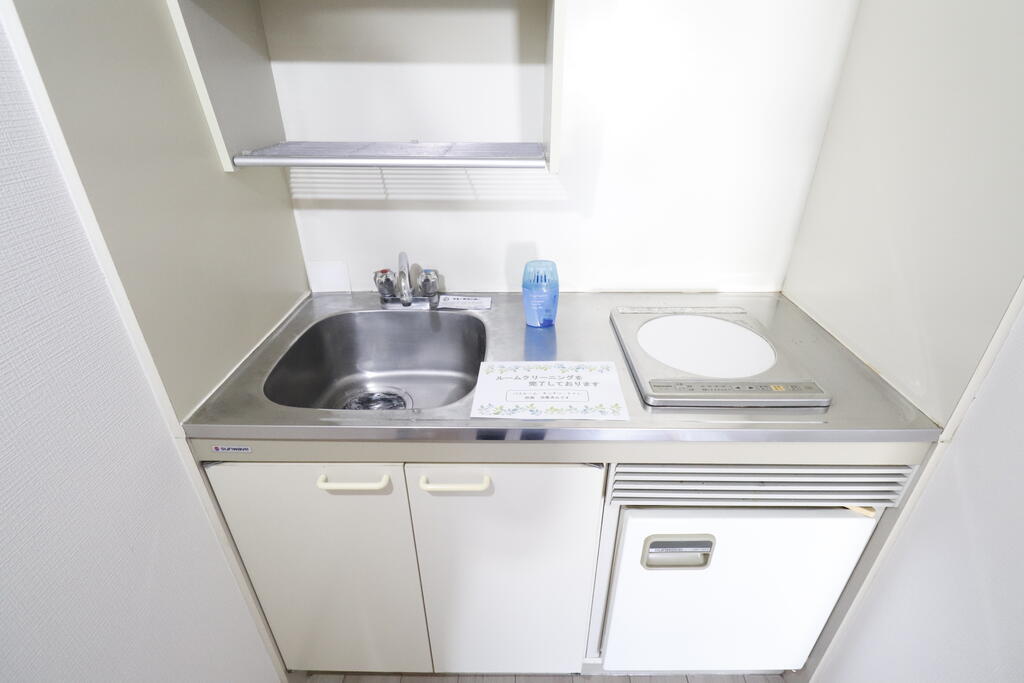 キッチン　省スペースながら機能性を備えたキッチンです♪