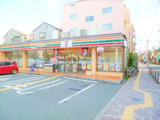 コンビニ　セブンイレブン（コンビニ）まで421m