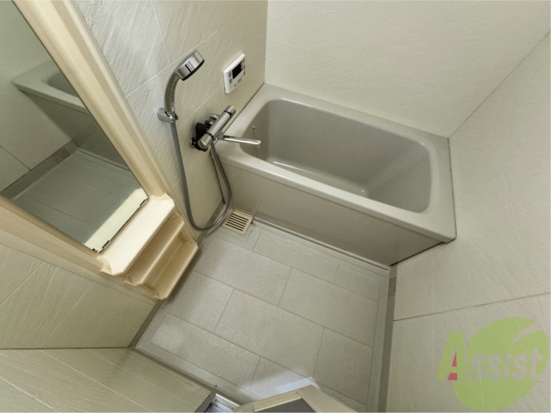 バス・シャワールーム　追い炊き機能付きでいつでも温かいお風呂に入れますね。