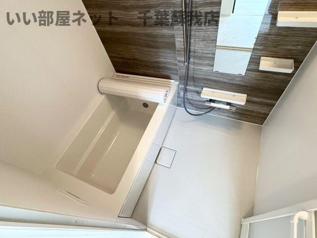 バス・シャワールーム　コンパクトで使いやすいお風呂です