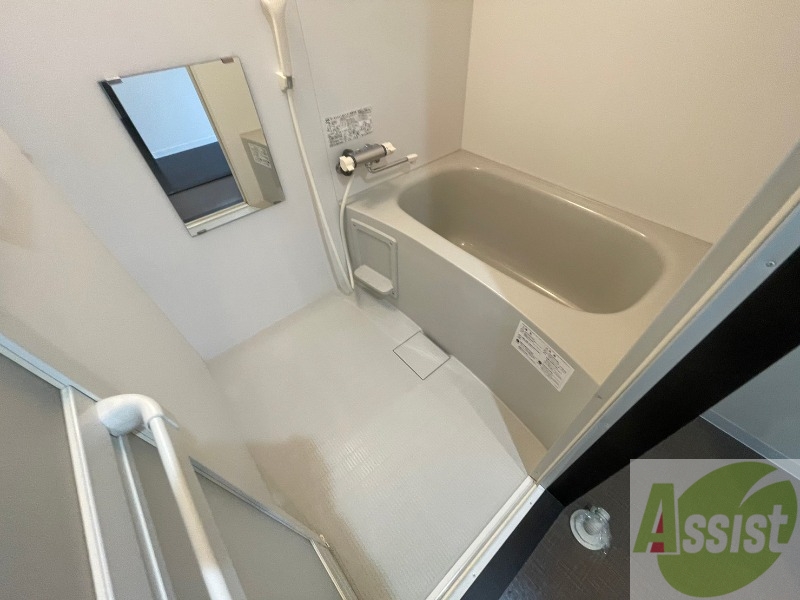 バス・シャワールーム　お風呂になります。一日の疲れを癒してくださいね。