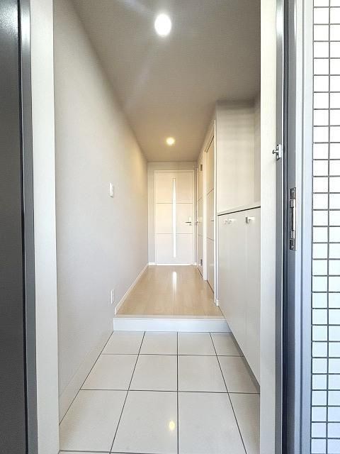 玄関　※別室参考画像