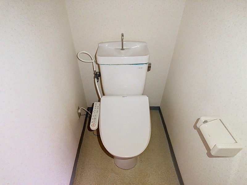 トイレ　2026年7月撮影※現況が相違する場合は現況を優先致します。