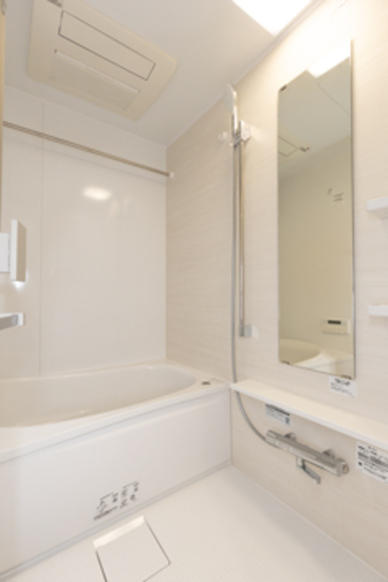 バス・シャワールーム　※写真は同タイプ住戸です。