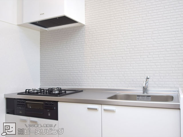 キッチン　3口コンロ付きシステムキッチン