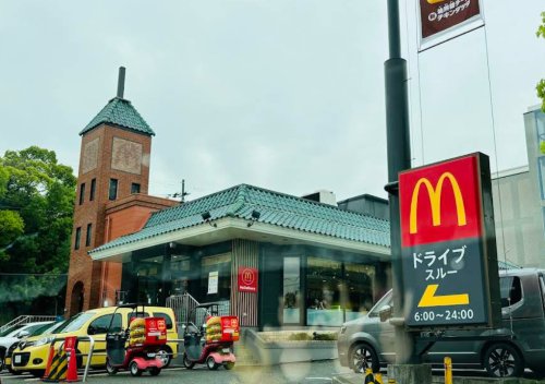 飲食店　マクドナルド 神戸学園西町店（飲食店）まで637m