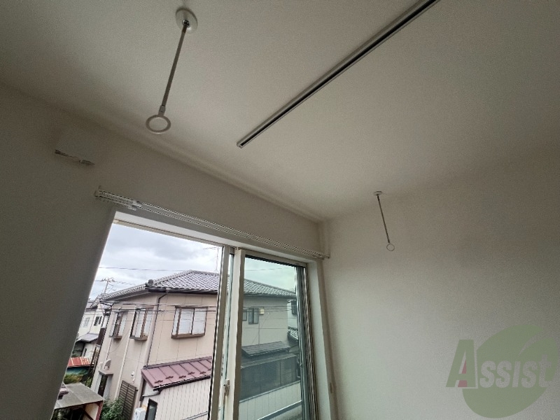 バルコニー　バルコニーがない為、室内物干しでお洗濯物を干して頂きます。