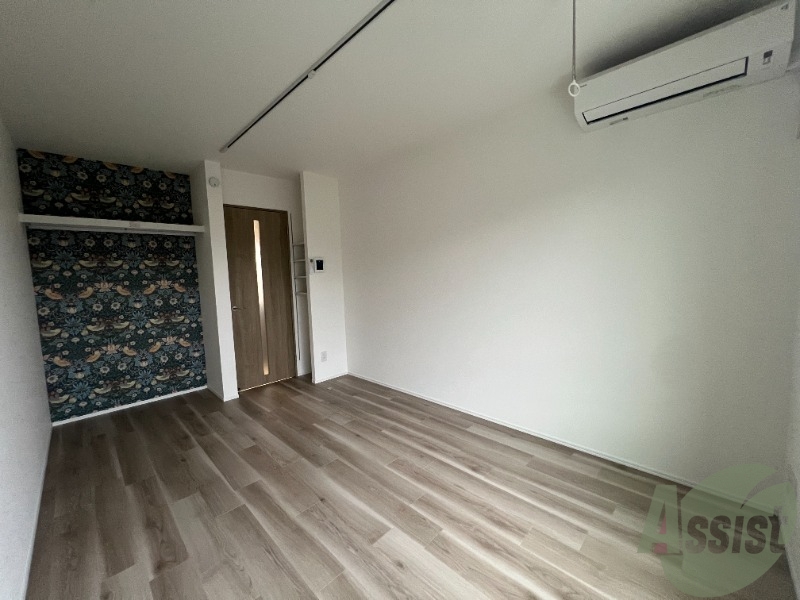 居室・リビング　７．１帖の洋室です。お一人暮らしにピッタリです☆