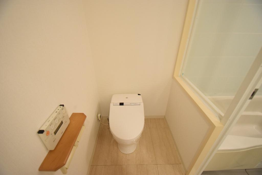 トイレ　シャワー付トイレ