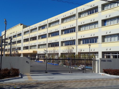 小学校　戸田市立戸田第一小学校（小学校）まで367m